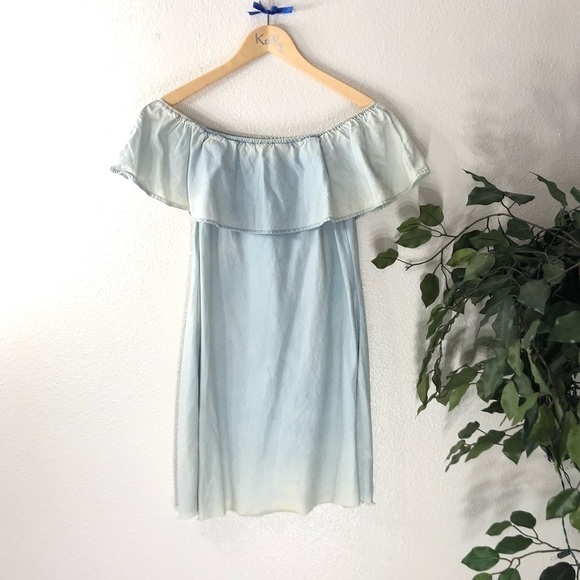 American Rag Off The Shoulder Light Denim Dress - Picture 1 of 5